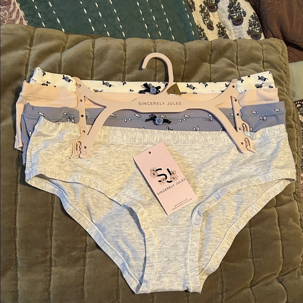 New set of panties without price tag (missing one panty)